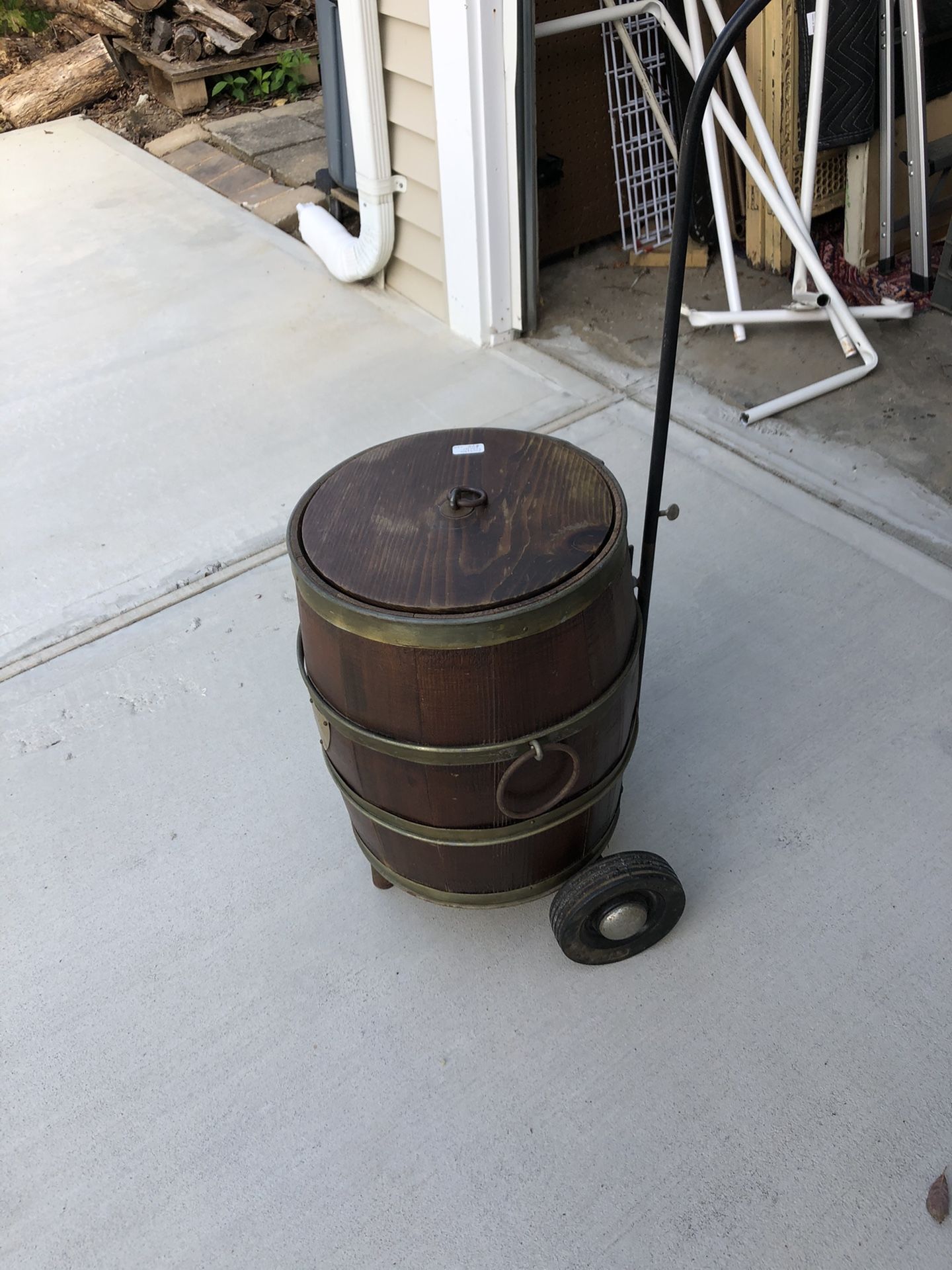 Vintage beer/soda cooler on wheels