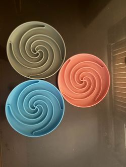 Slow feeder dog bowls