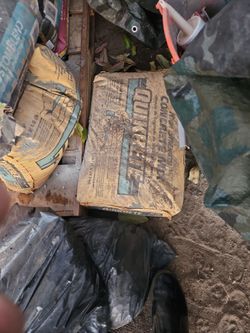 90 lb bags of cement mix