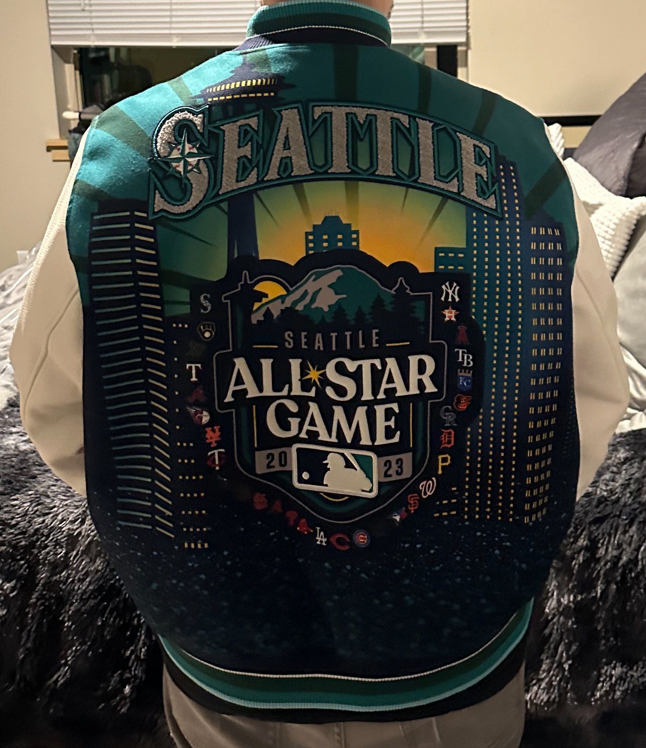 Mariners All Star Jacket (Large)