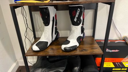 Motorcycle boots
