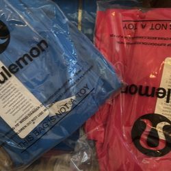 LULULEMON 