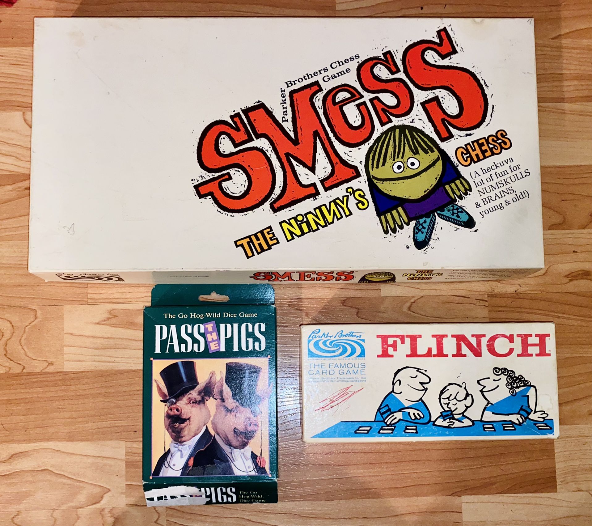 3 vintage board games (SMESS/Pass the Pigs/Flinch)