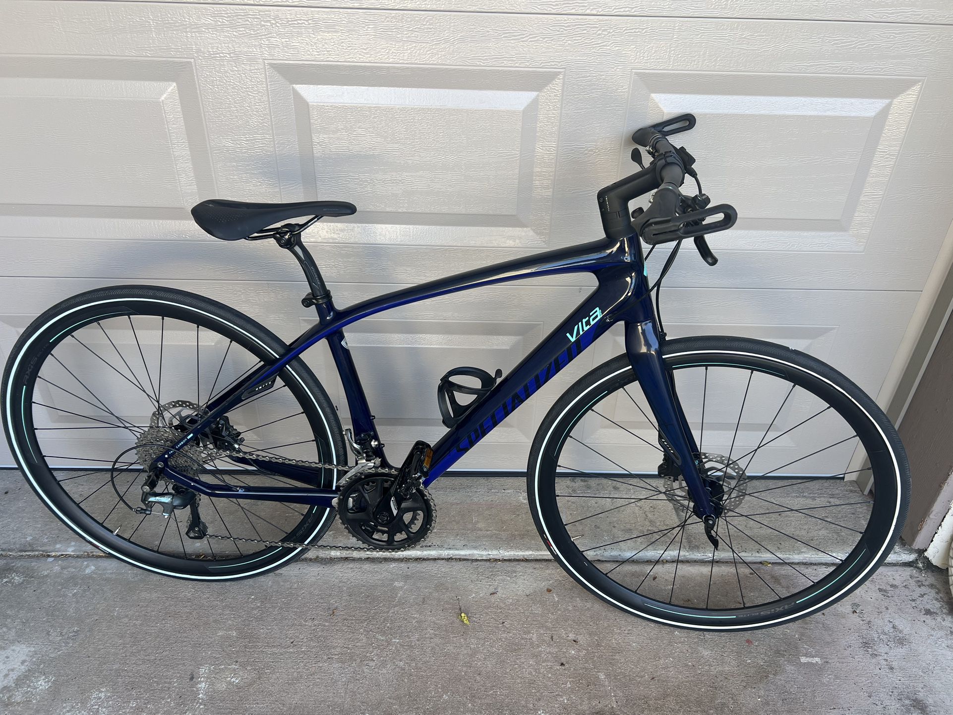 Specialized VITA  COMP Road Bike/ Carbon Fiber/ Medium Size Frame