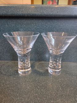 2 martini glasses