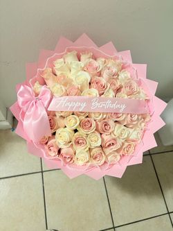 Ramo buchon roses flower bouquet