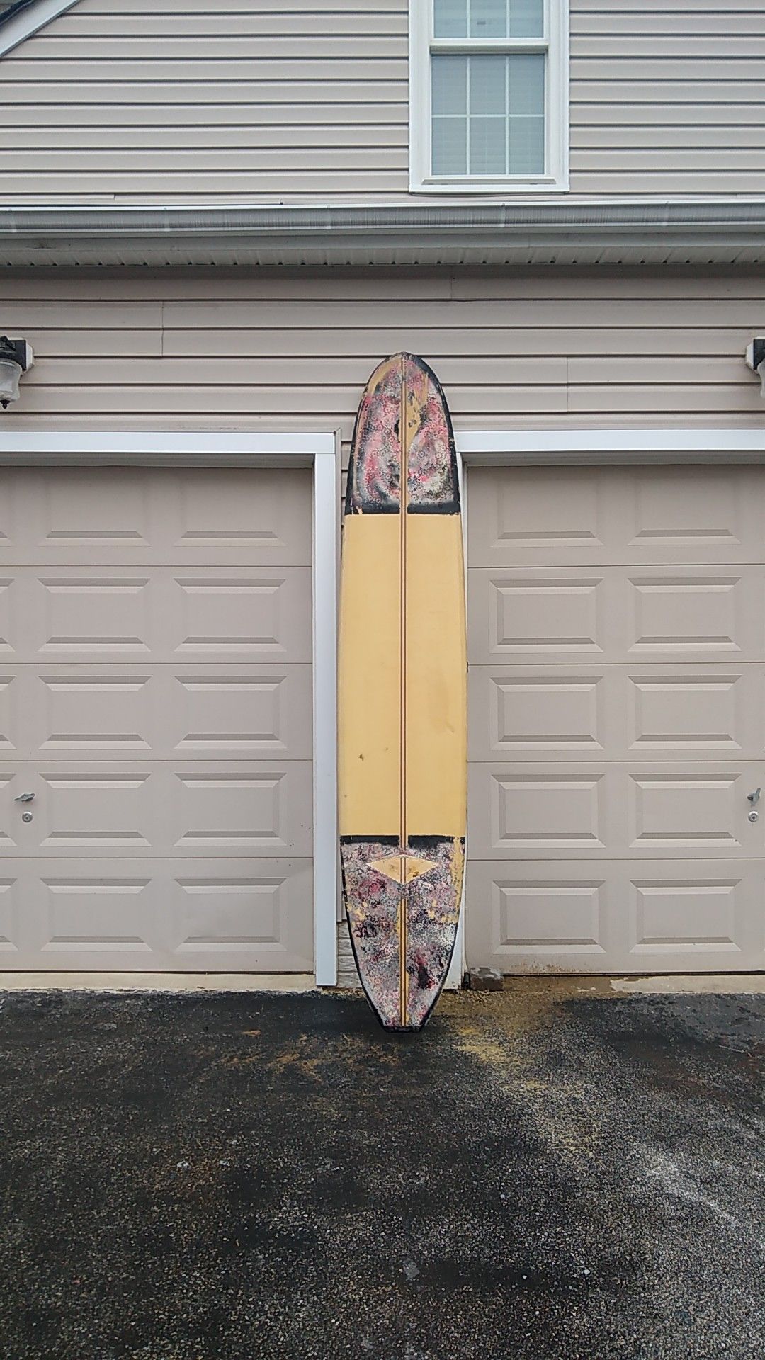 9'6 SURF BOARD