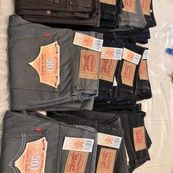 Levi’s 501 ‼️ 30💰EACH‼️