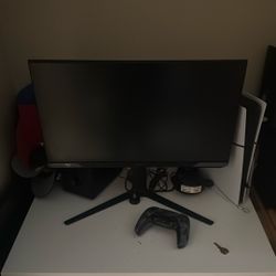 Samsung Gaming Monitor And Surround System 