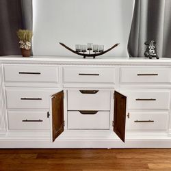 Genuine American Drew Dresser