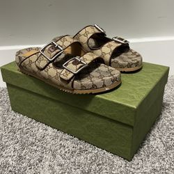 GUCCI MEN'S SLIDE SANDAL WITH STRAPS