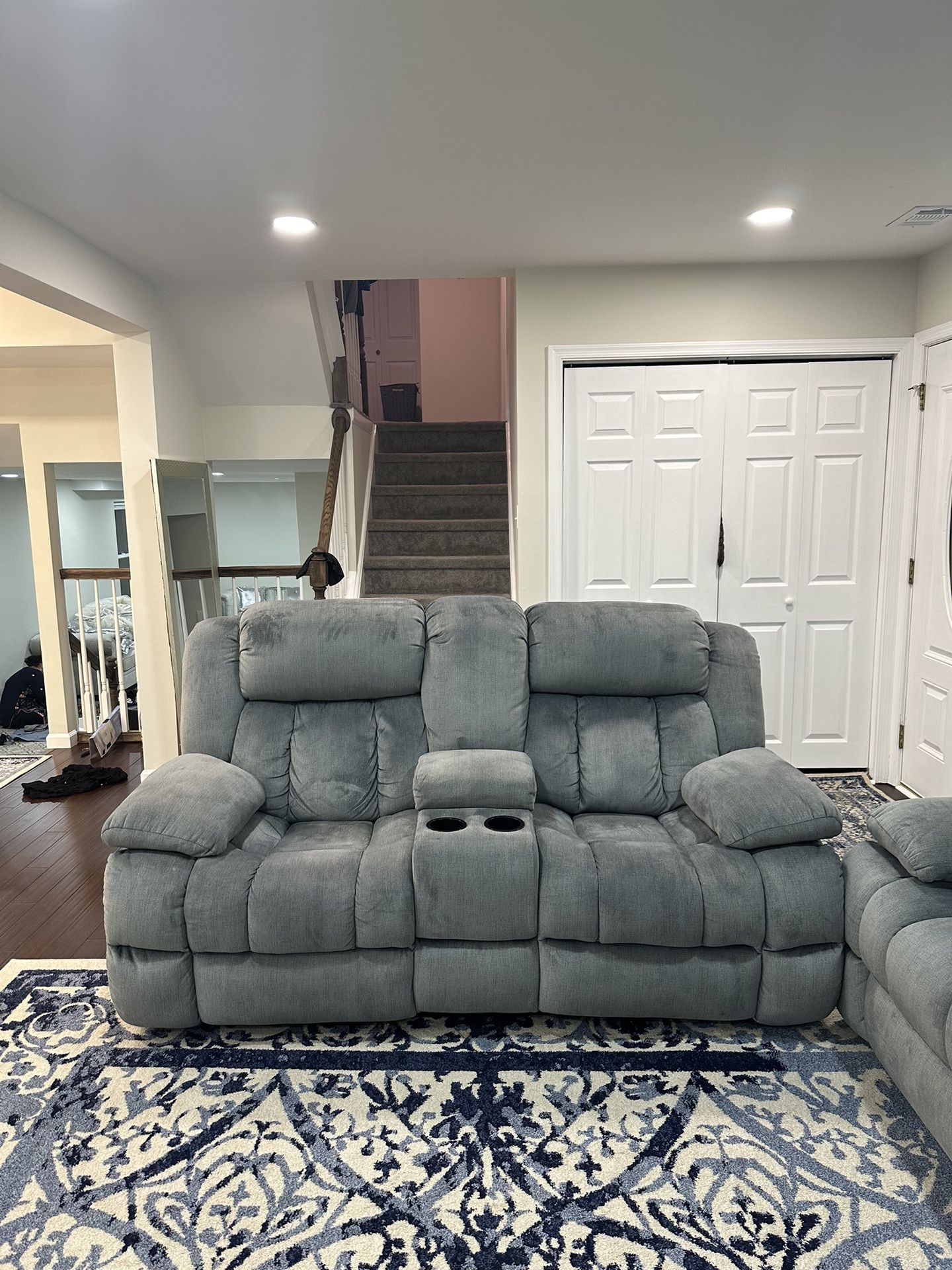 Couches Sofa like New