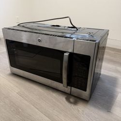 Microwave in Stainless Steel with Sensor Cooking