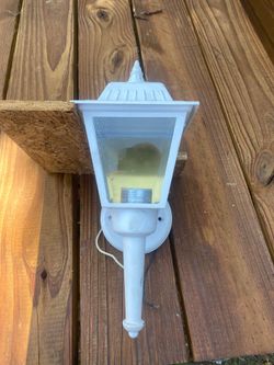 Outdoor light fixture wall sconce