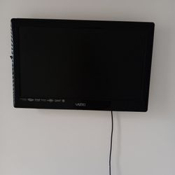 Tv with Wall mount 