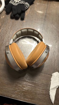 FIIO FT1 CLOSED-BACK OVER-EAR HEADPHONES
