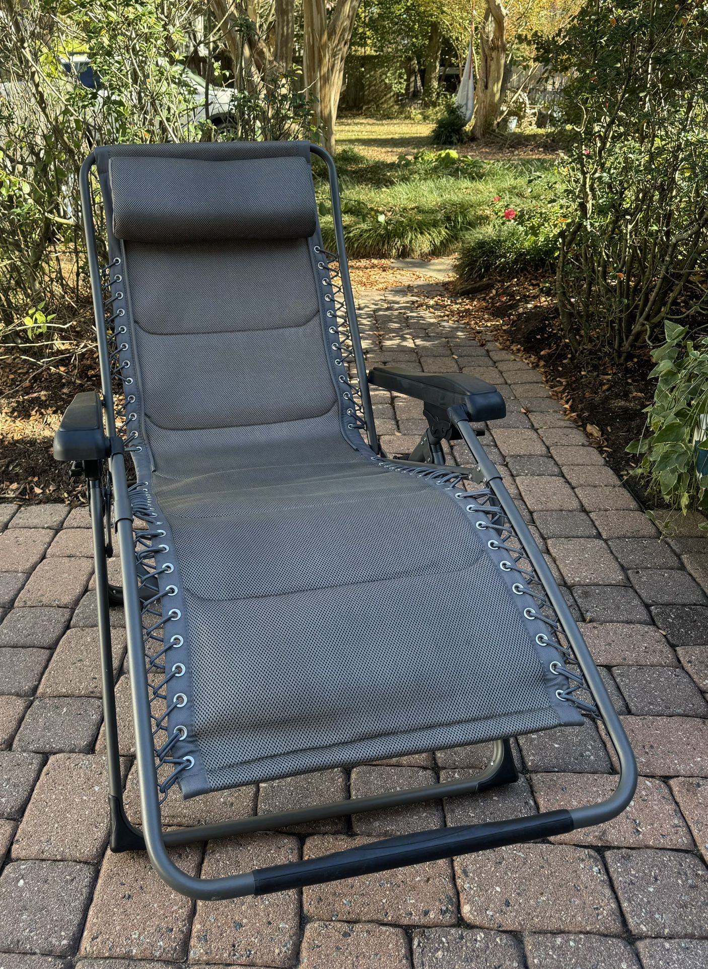 Frontgate Zero Gravity Lounge Chair