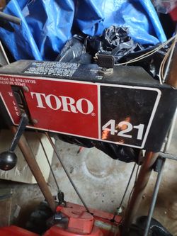 Toro Large  Snow Blower Model421. 3 Speed Gas W/ Key Handles Automatic 