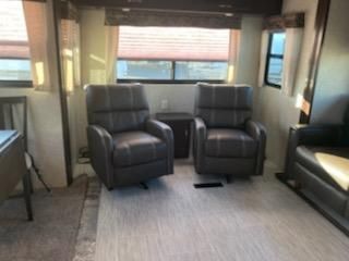 2017 28sgs Winnebago lite