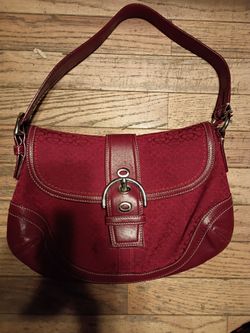 vintage Coach Soho Y2K red signature C canvas and leather shoulder bag with a matching coin purse