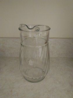 GLASS JUG
