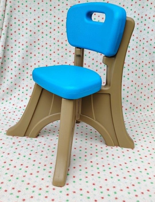 STEP 2 Lifestyle Childs Chair Sturdy Plastic Chunky Crafts Picnic Kitchen RARE