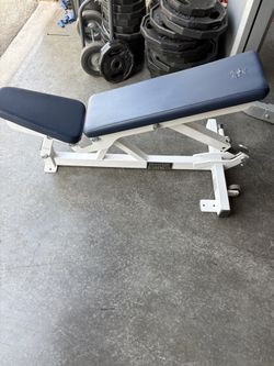 Hammer Strength Adjustable Bench