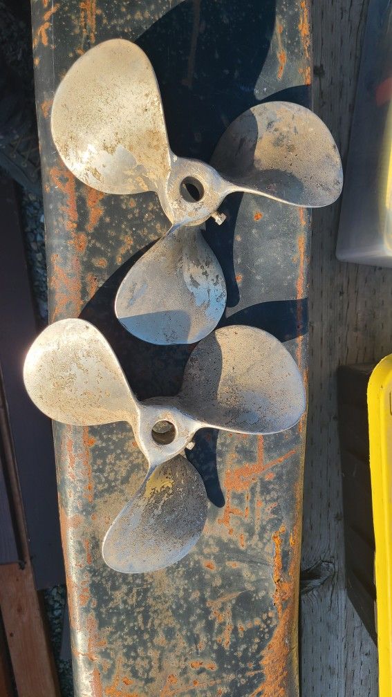 Matching 316 Stainless Prop 9-4