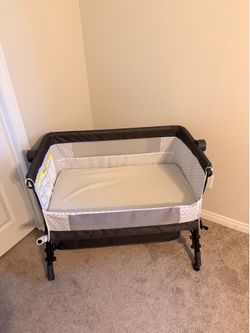 $50 Baby Bassinet, Bedside Bassinet for Baby, 3 in 1 Bassinet Bedside Sleeper with Wheels