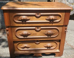 Victorian, Eastlake style chest of drawers, late 1800s - early 1900s