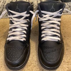 Black Air Jordan 1s With White Laces 