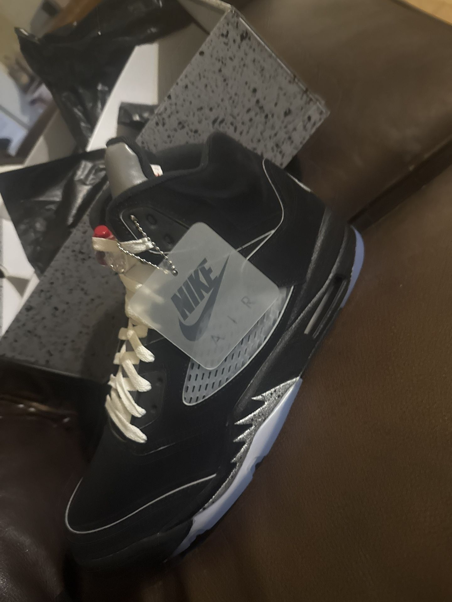 JORDAN 5 BLACK METTALIC REIMAGINED