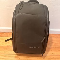 Nomatic 20L Travel pack Like new 