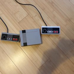 Original NES Nintendo WITH EVERY CLASSIC GAME 100s OF GAMES