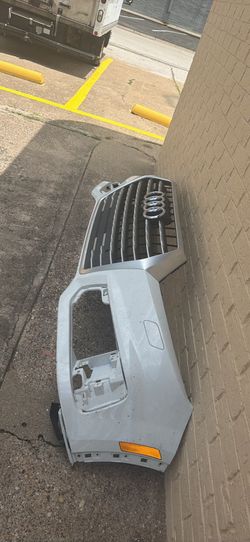 2017-19 Audi Q7 front bumper
