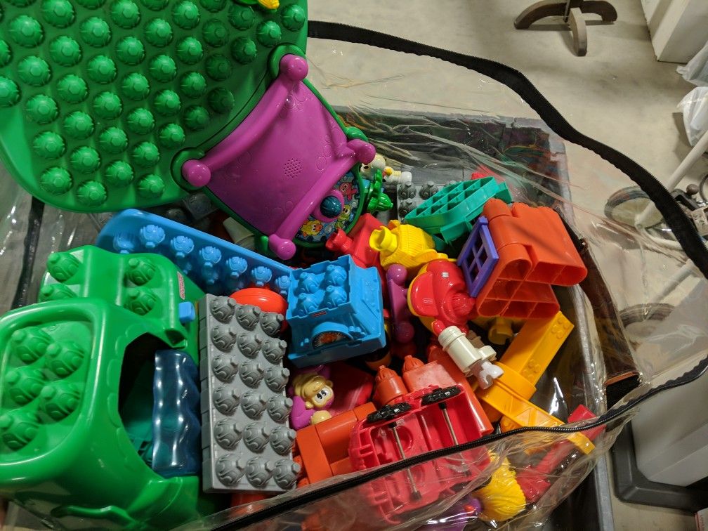 Fisher Price Building Set