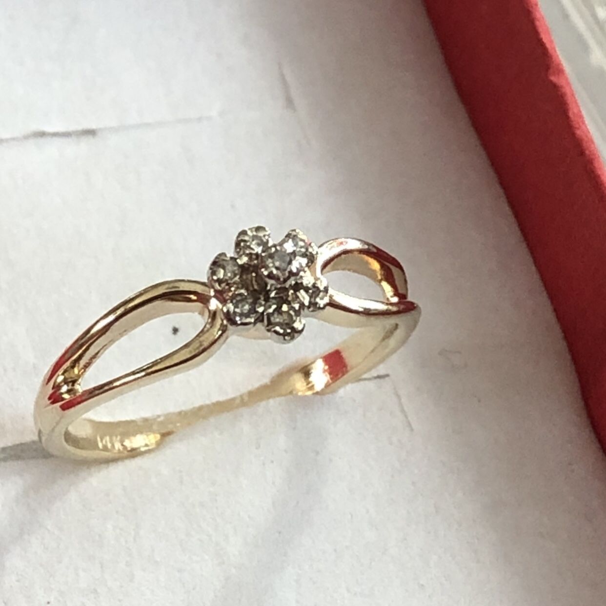 14kt Anillo De Oro Sólido Con Diamantes 💎 Size 7.5