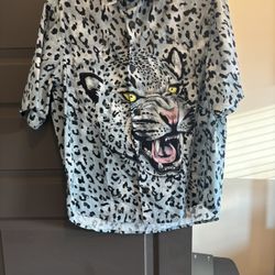 Mens Hugo Boss Casual SS Button Down Shirt Panther Print Size Small New with Tags