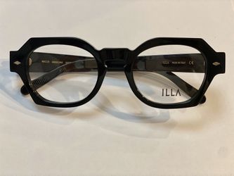 ILLa Angelina Black A00G 49/21 Eyeglass Frame/ Made In Italy. Comes with the hard Case & Cleaning Cloth. We also offer prescription lenses/ Any prescr