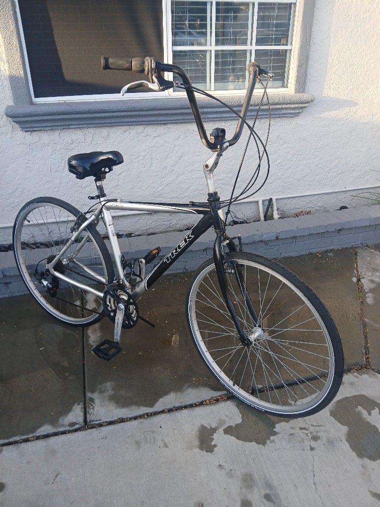 Men's 700c Trek 7000 Multitrack Hybrid Bike 