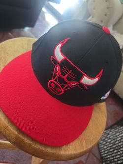 Chicago Bulls hat.