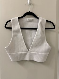 Aritzia Babaton Carlotta Deep V Neck Cropped Tank Top Racerback Stretch Large