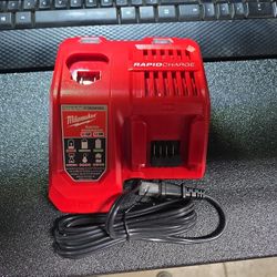 Milwaukee Rapid Charger