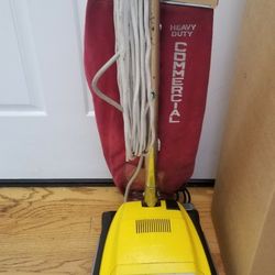 NEW cond COMMERCIAL EURIKA VACUUM CLEANER WITH POWERFUL  SUCTION  , WORKS EXCELLENT  , IN THE BOX 