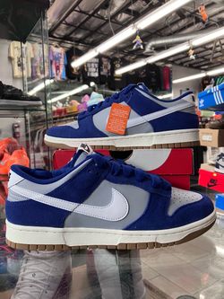 Nike Dunk Low Retro SE Deep Royal Blue Gum