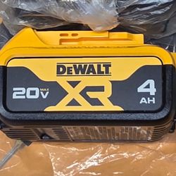 DEWALT 20V MAX Premium Lithium-Ion 4.0Ah Battery Pack