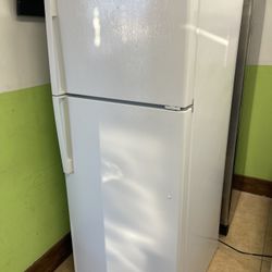 Ge Refrigerator 