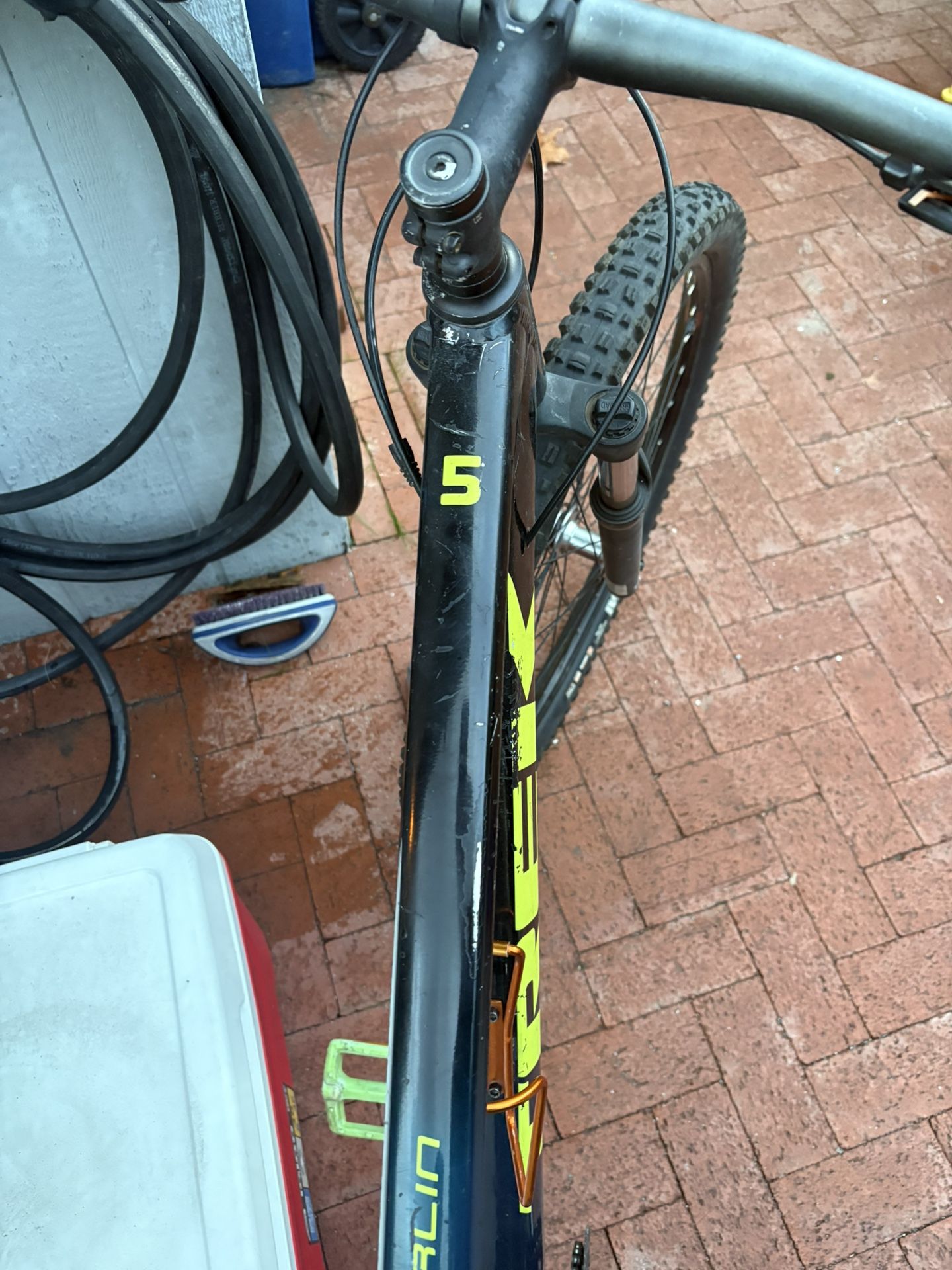 Trek Marlin 5 Mountain Bike