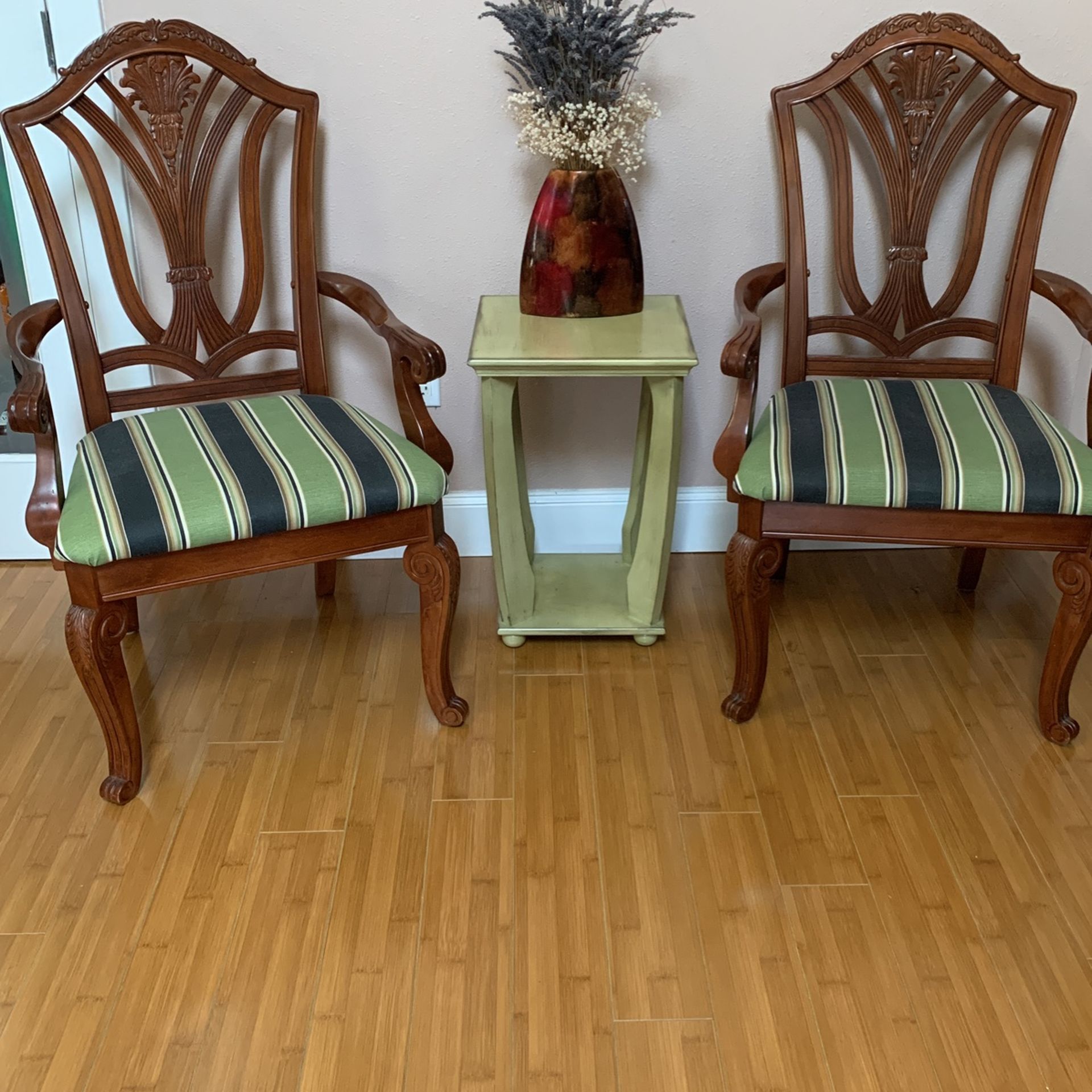 2 Arm chairs