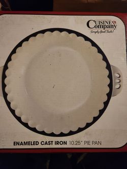 Enamel cast iron pie pan